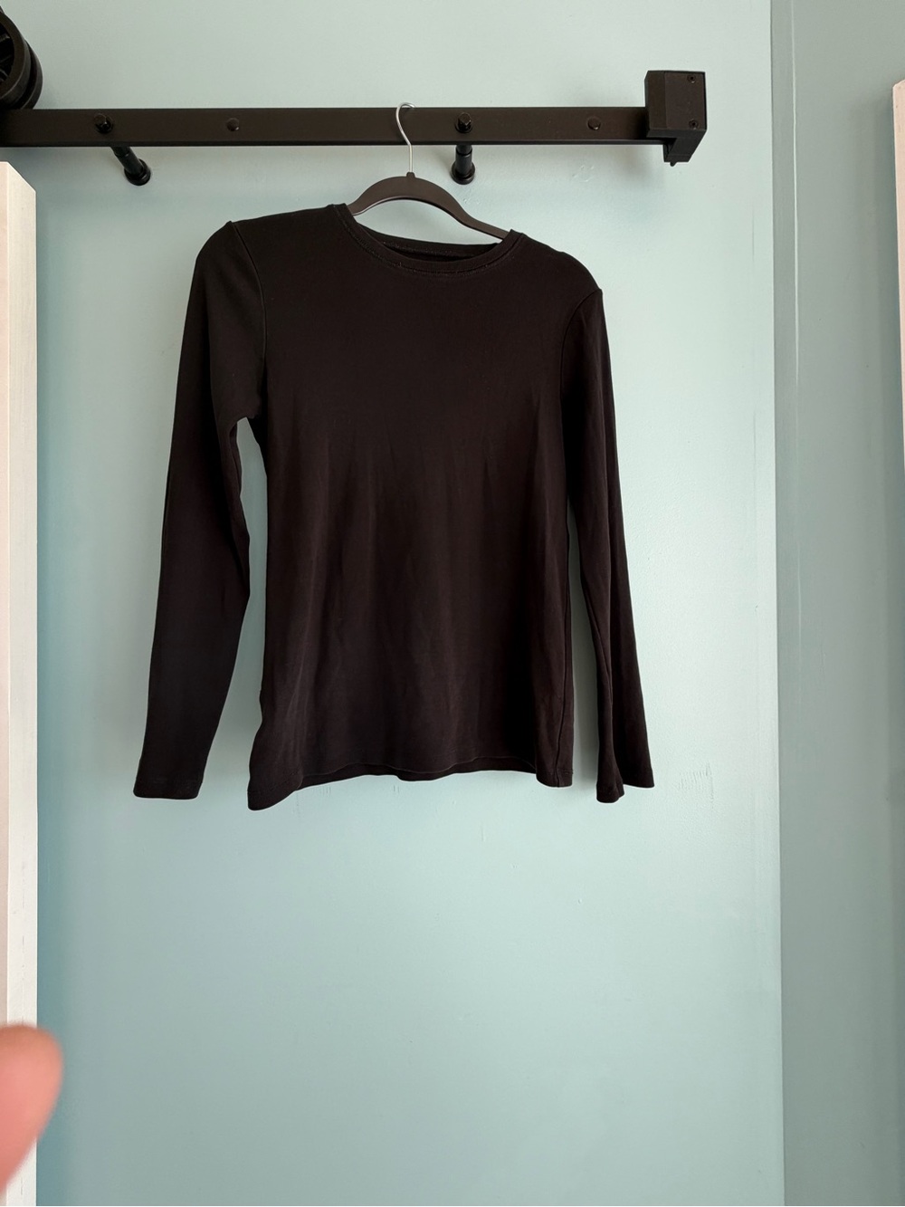 Ann Taylor LOFT Women’s Medium Black Long Sleeve Crewneck Cotton Top